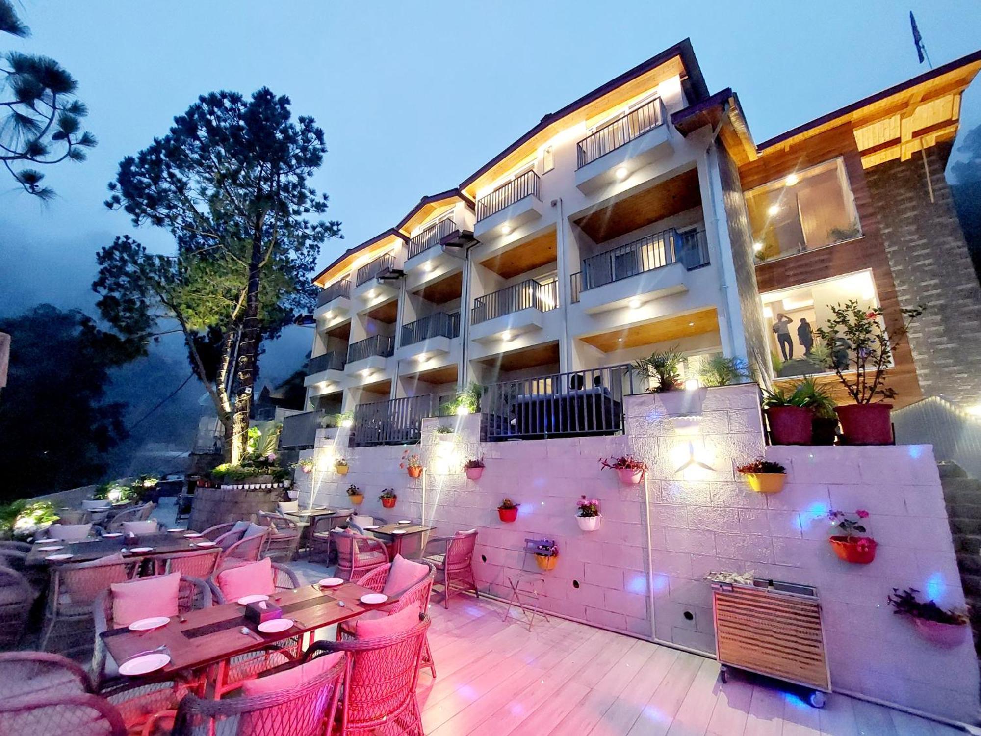 Oren Kasauli Hotel Exterior photo