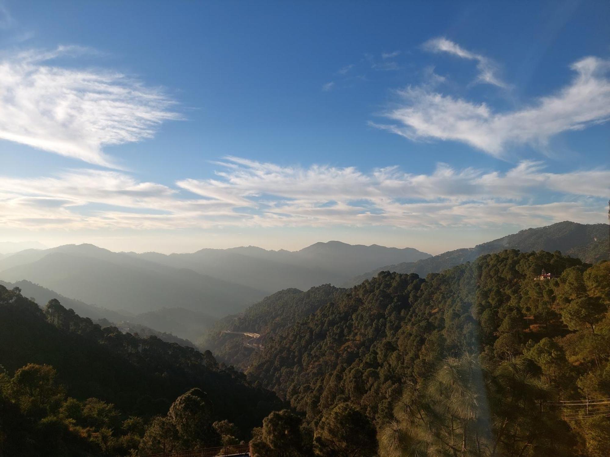 Oren Kasauli Hotel Exterior photo